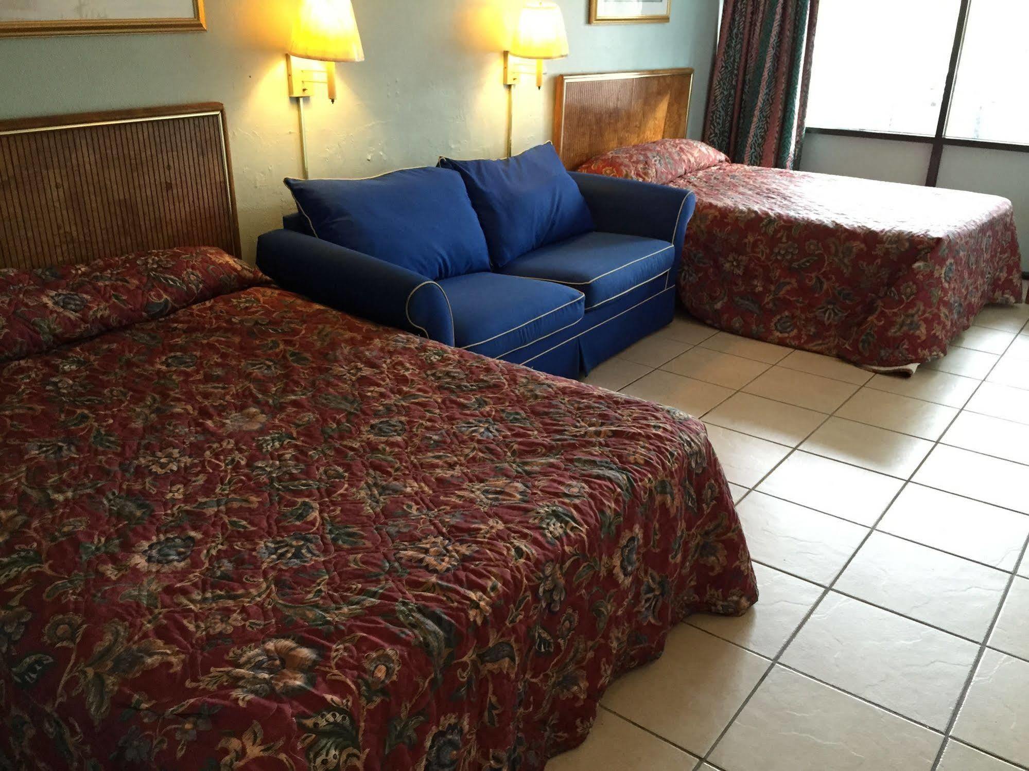 Calypso Motor Inn Миртл-Бич Экстерьер фото