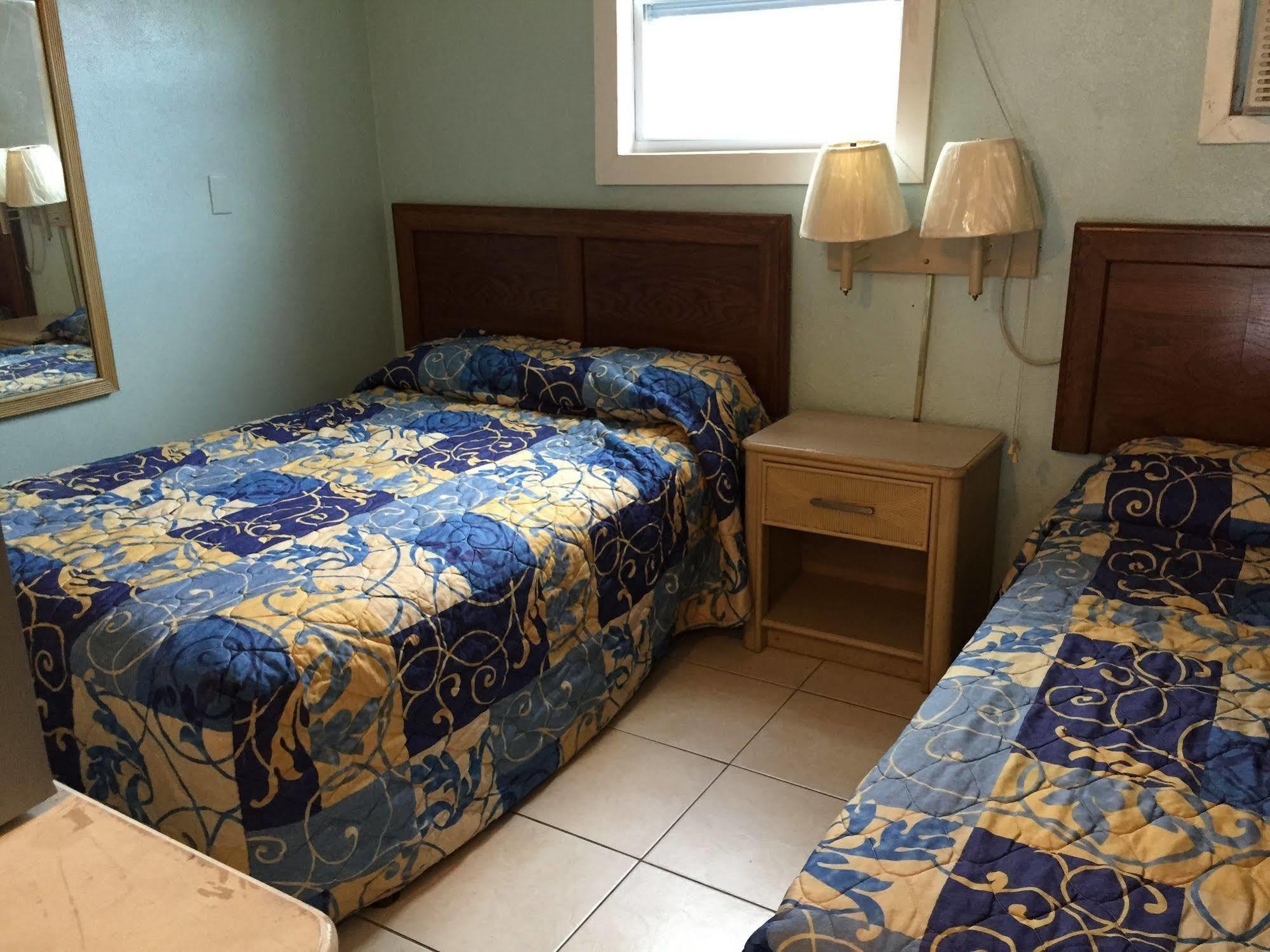 Calypso Motor Inn Миртл-Бич Экстерьер фото