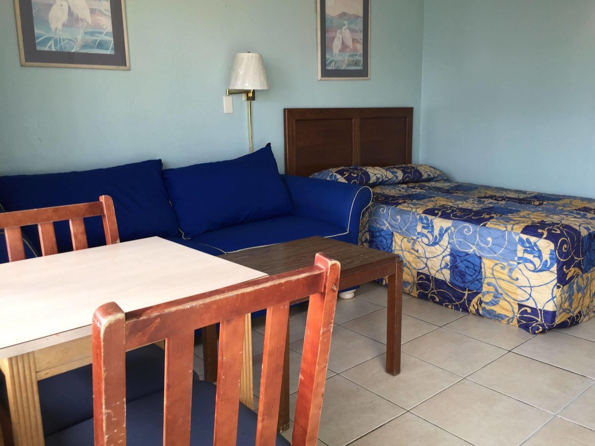 Calypso Motor Inn Миртл-Бич Экстерьер фото