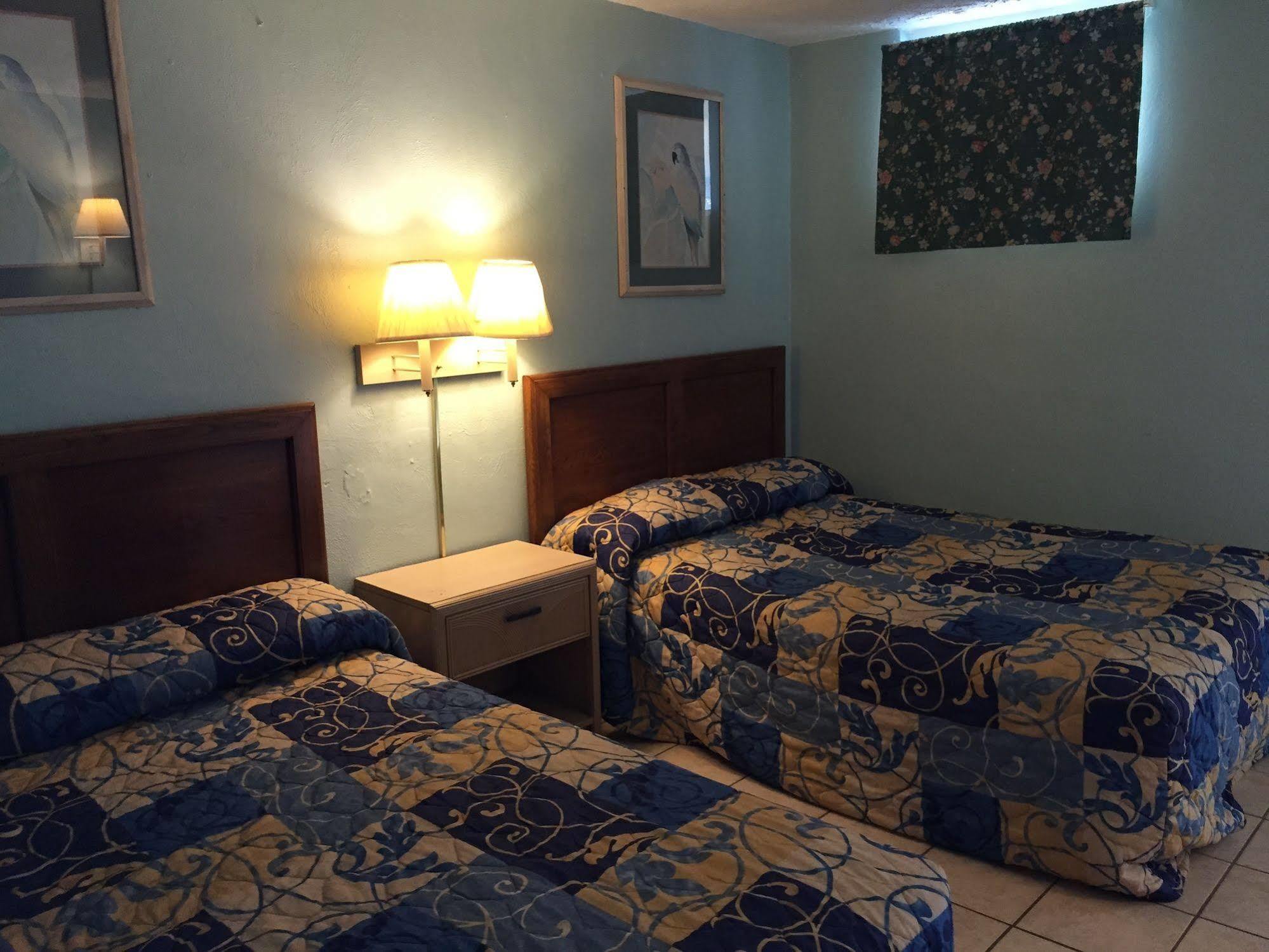 Calypso Motor Inn Миртл-Бич Экстерьер фото